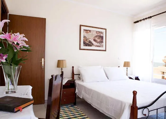 Senecio Villa Kariótai