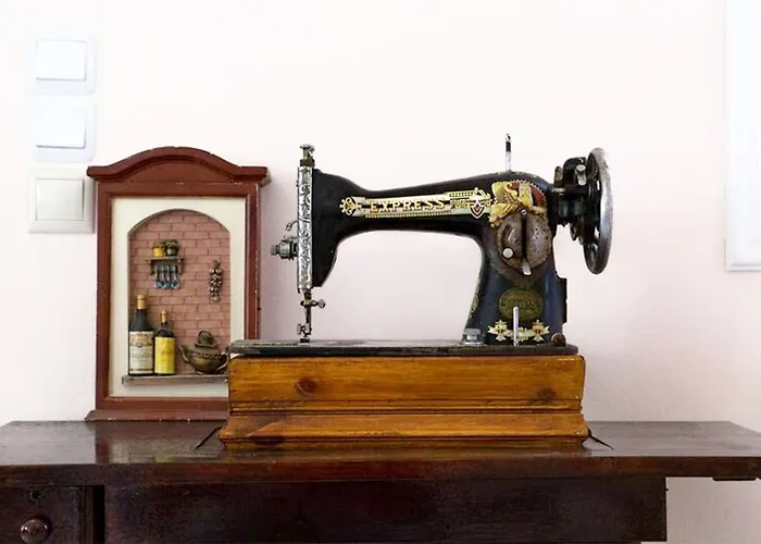 Senecio Villa Kariótai